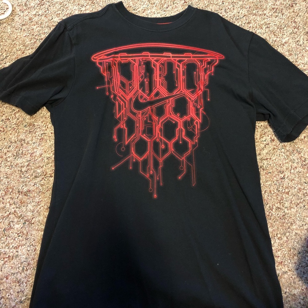 Men’s Nike basketball shirt